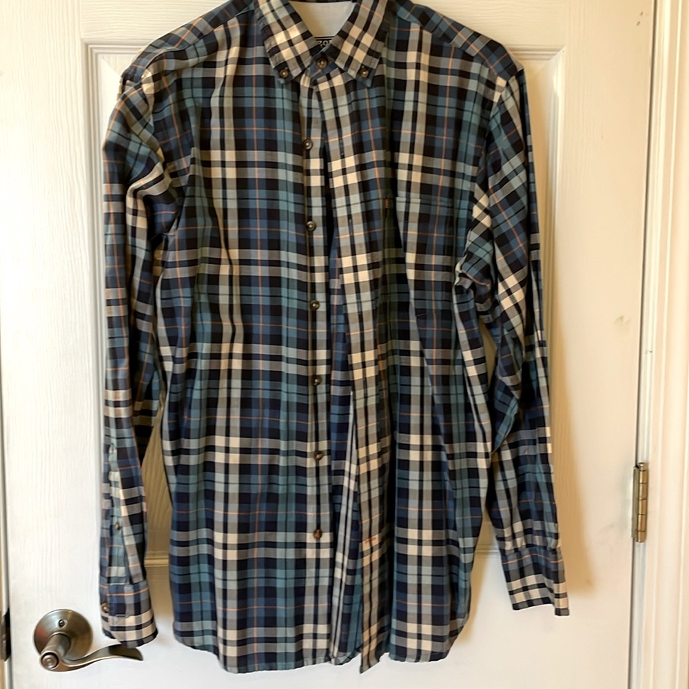 IZOD Size small long sleeves button down collard shirt